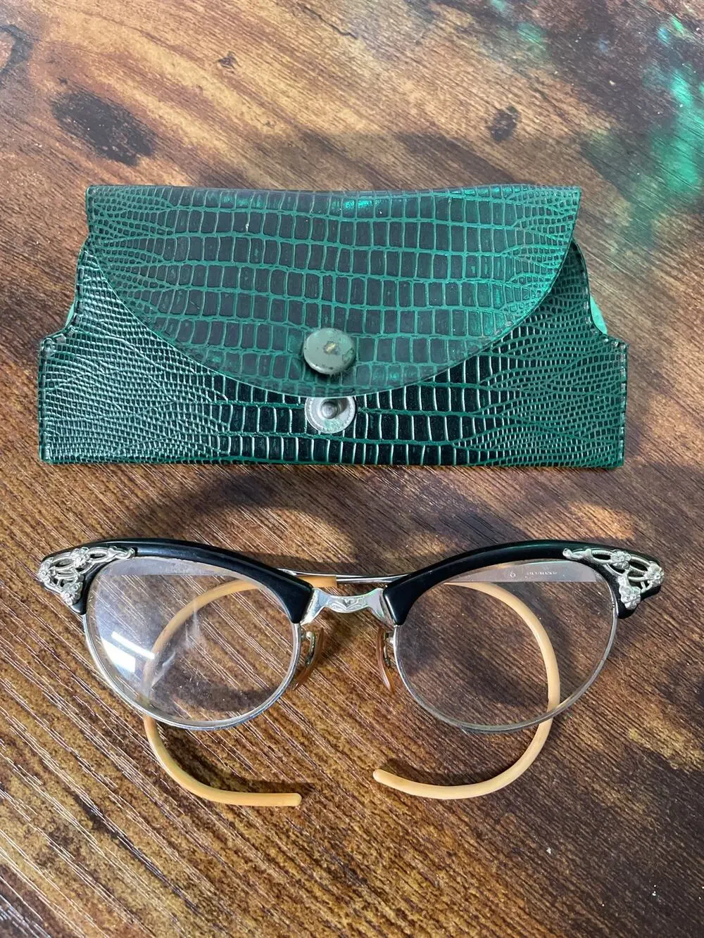 Vintage 50s Eyeglasses Dr. F. Tamarkin OPTOMETRIST New York USA with Croc Case